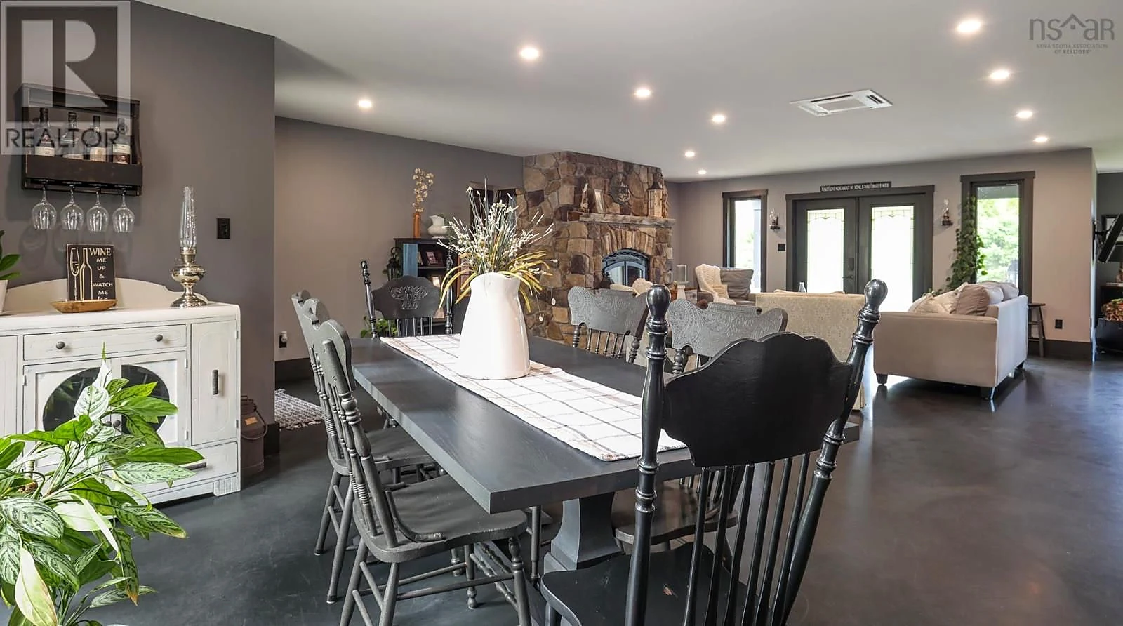 Dining area — 319 Edson Foote Road Polished Photos