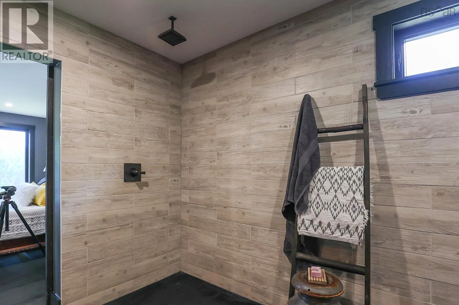 Shower — 319 Edson Foote Road Polished Photos