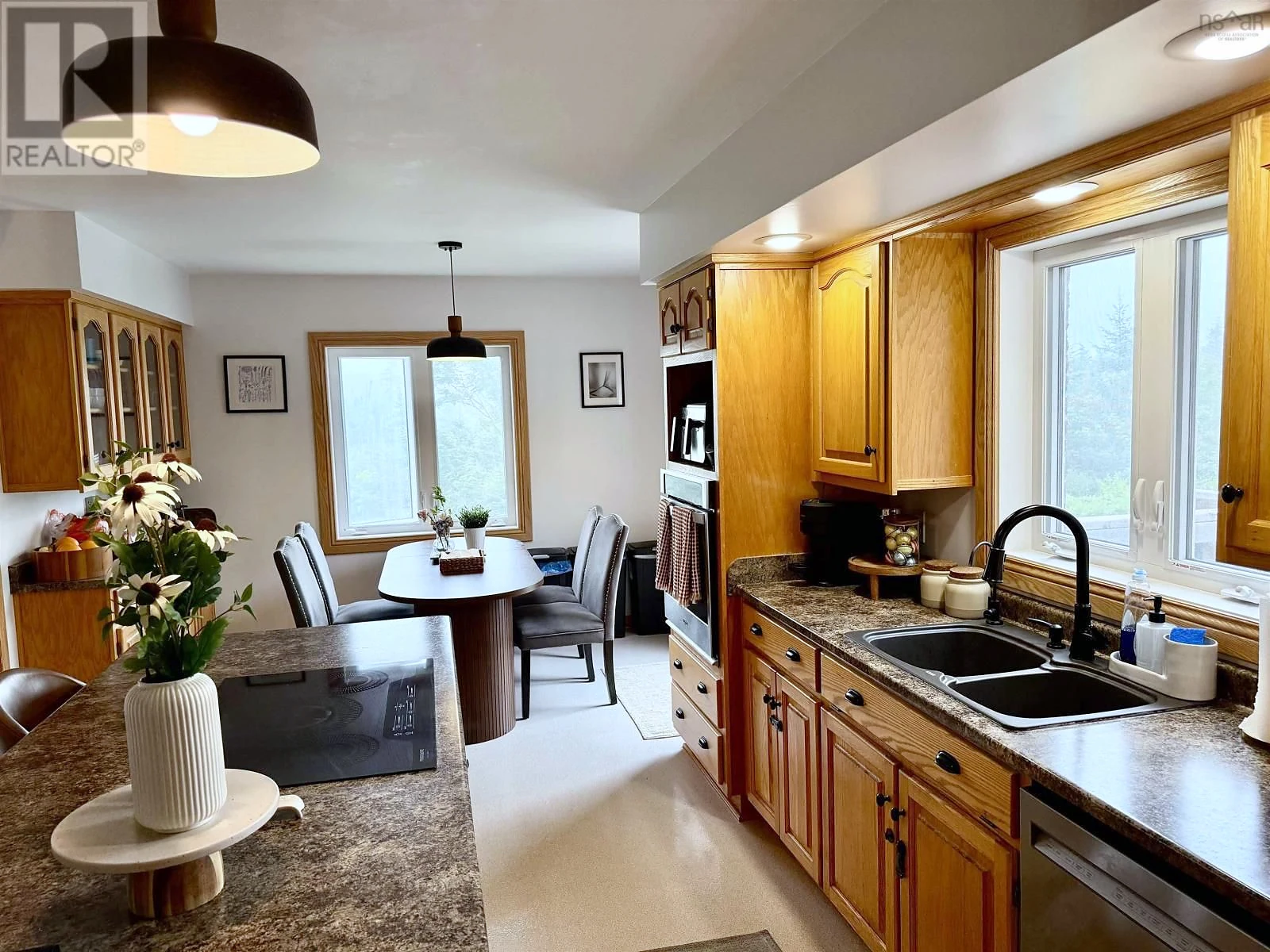 Property photograph 16 — 231 Overton Road Polished Photos