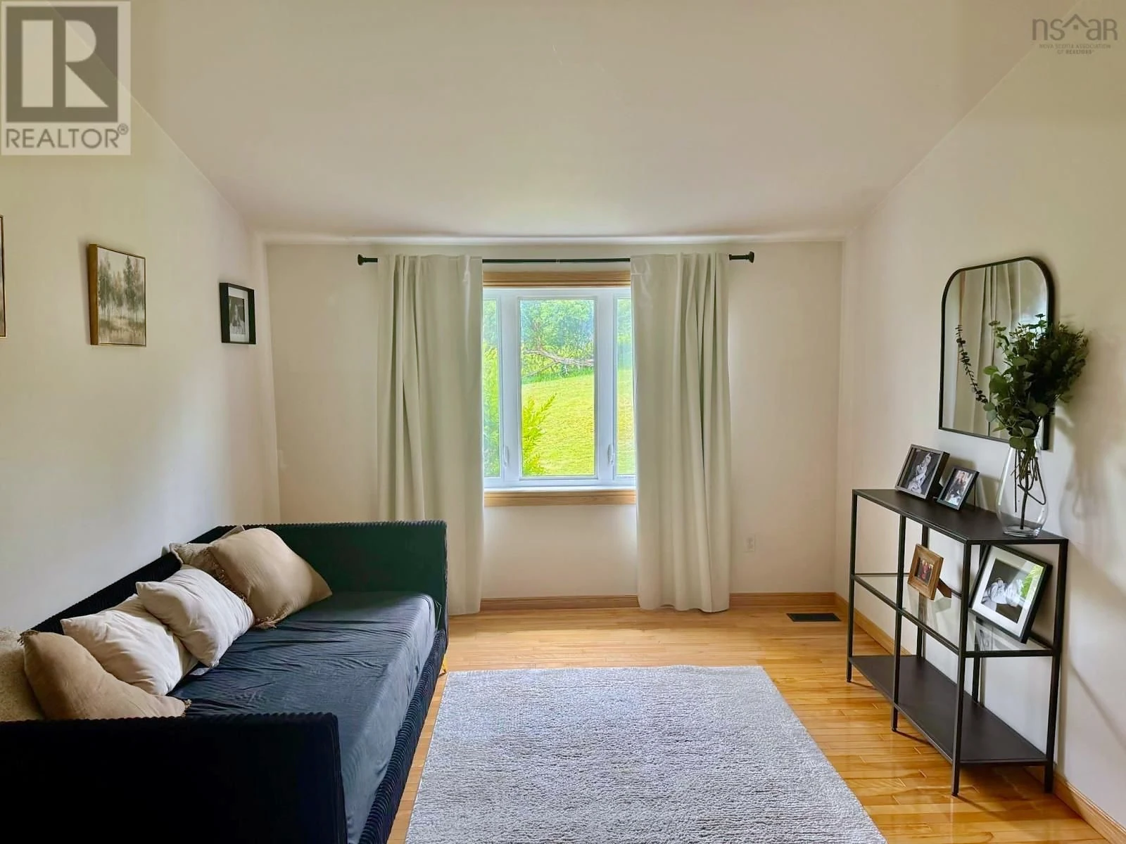 Property photograph 20 — 231 Overton Road Polished Photos