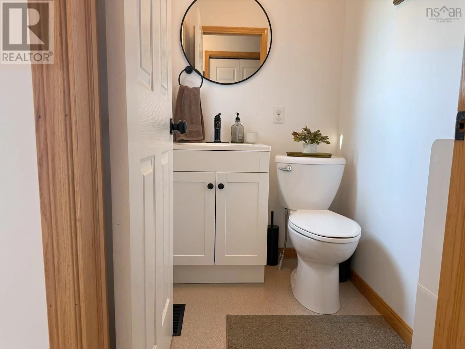 Property photograph 22 — 231 Overton Road Polished Photos