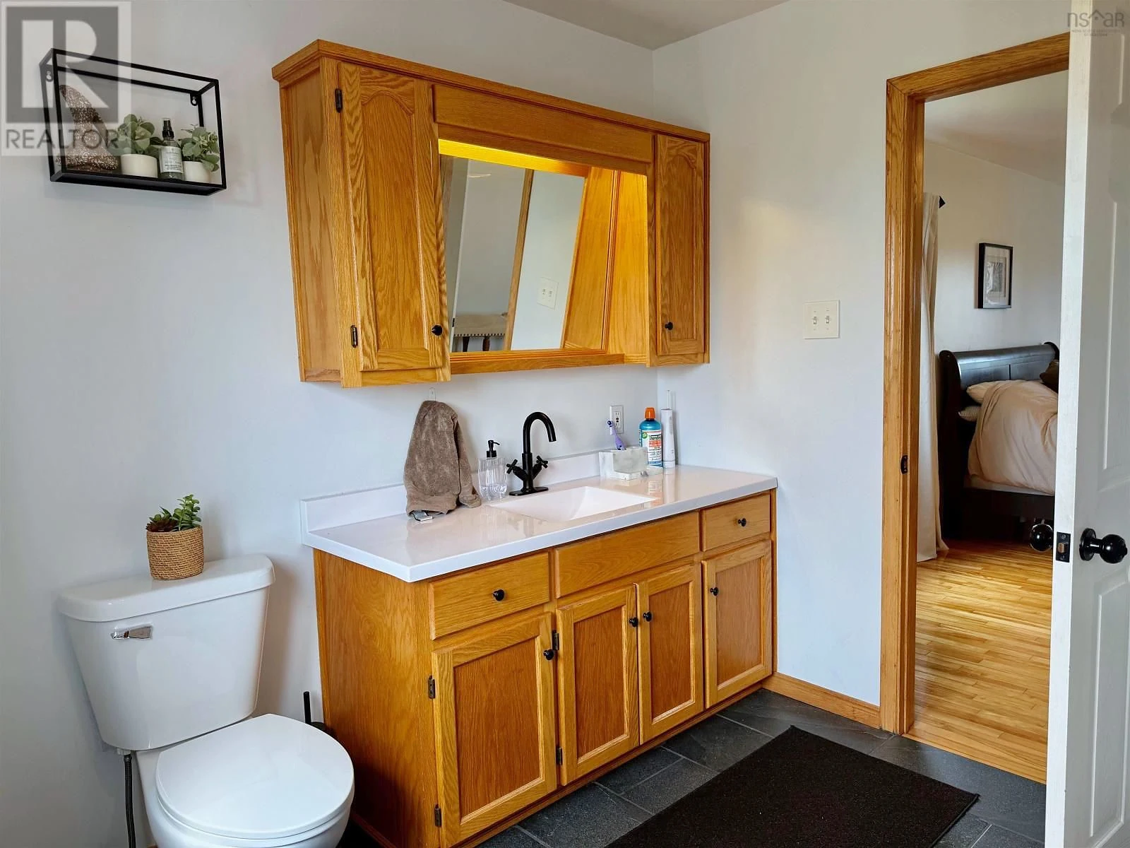 Property photograph 25 — 231 Overton Road Polished Photos