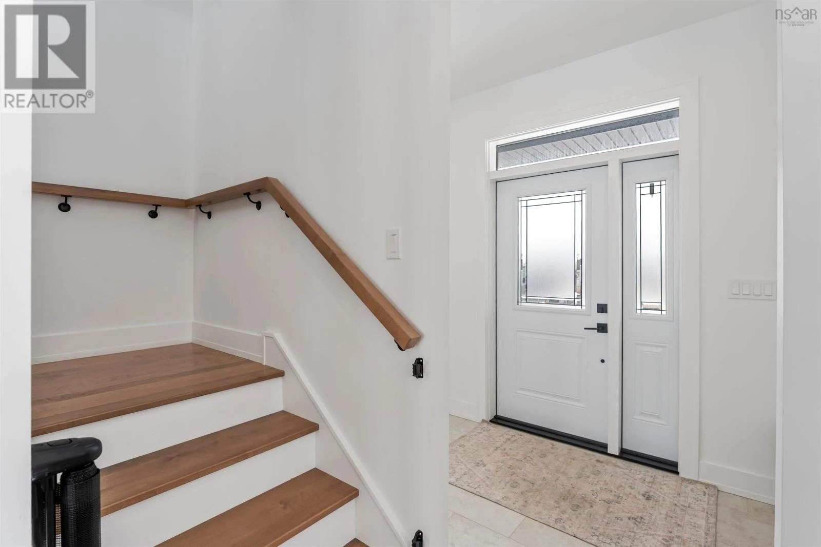 Property photograph 10 — 35 Seeland Avenue Polished Photos