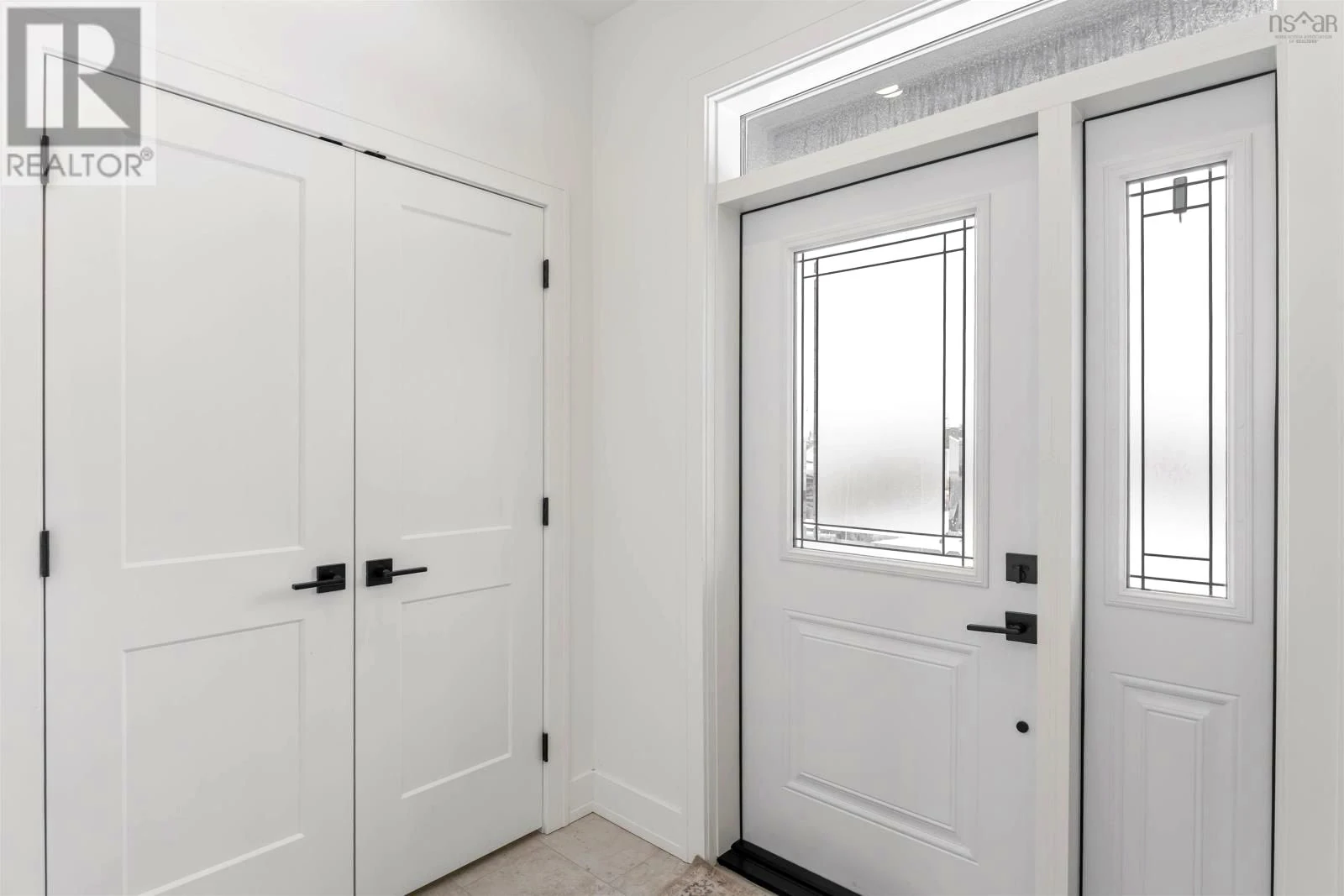 Property photograph 11 — 35 Seeland Avenue Polished Photos