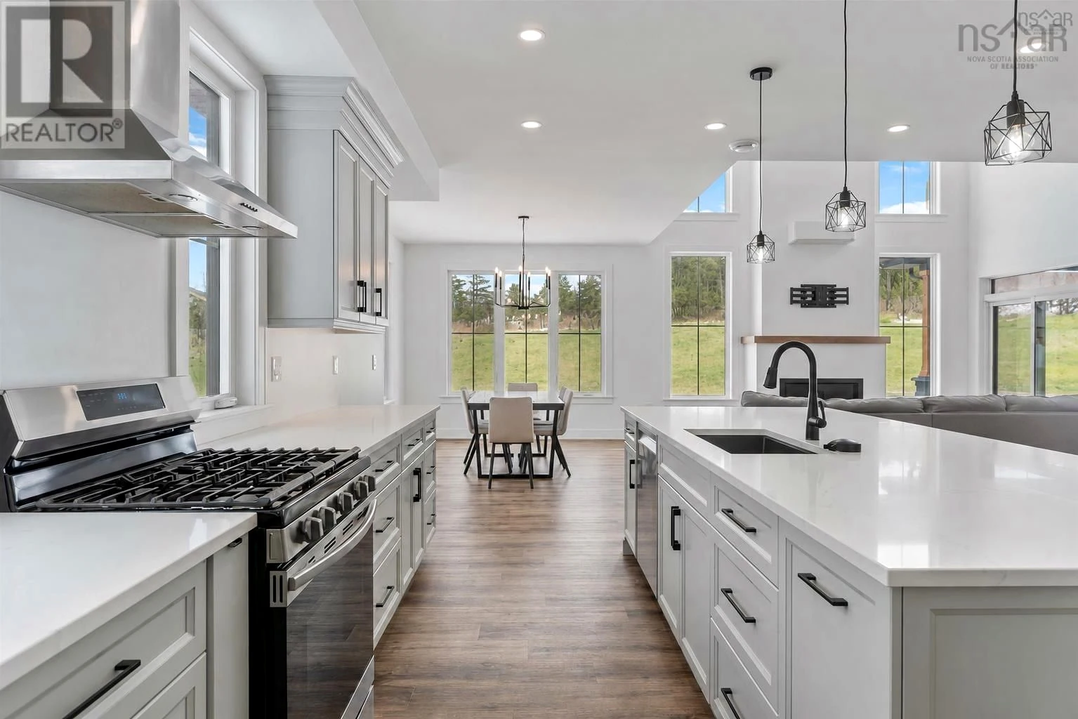 Property photograph 15 — 35 Seeland Avenue Polished Photos
