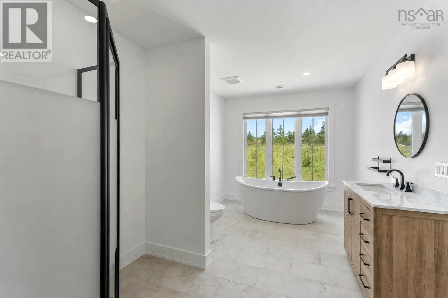 Property photograph 21 — 35 Seeland Avenue Polished Photos