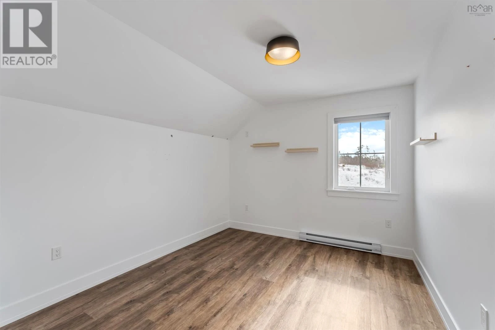 Property photograph 23 — 35 Seeland Avenue Polished Photos