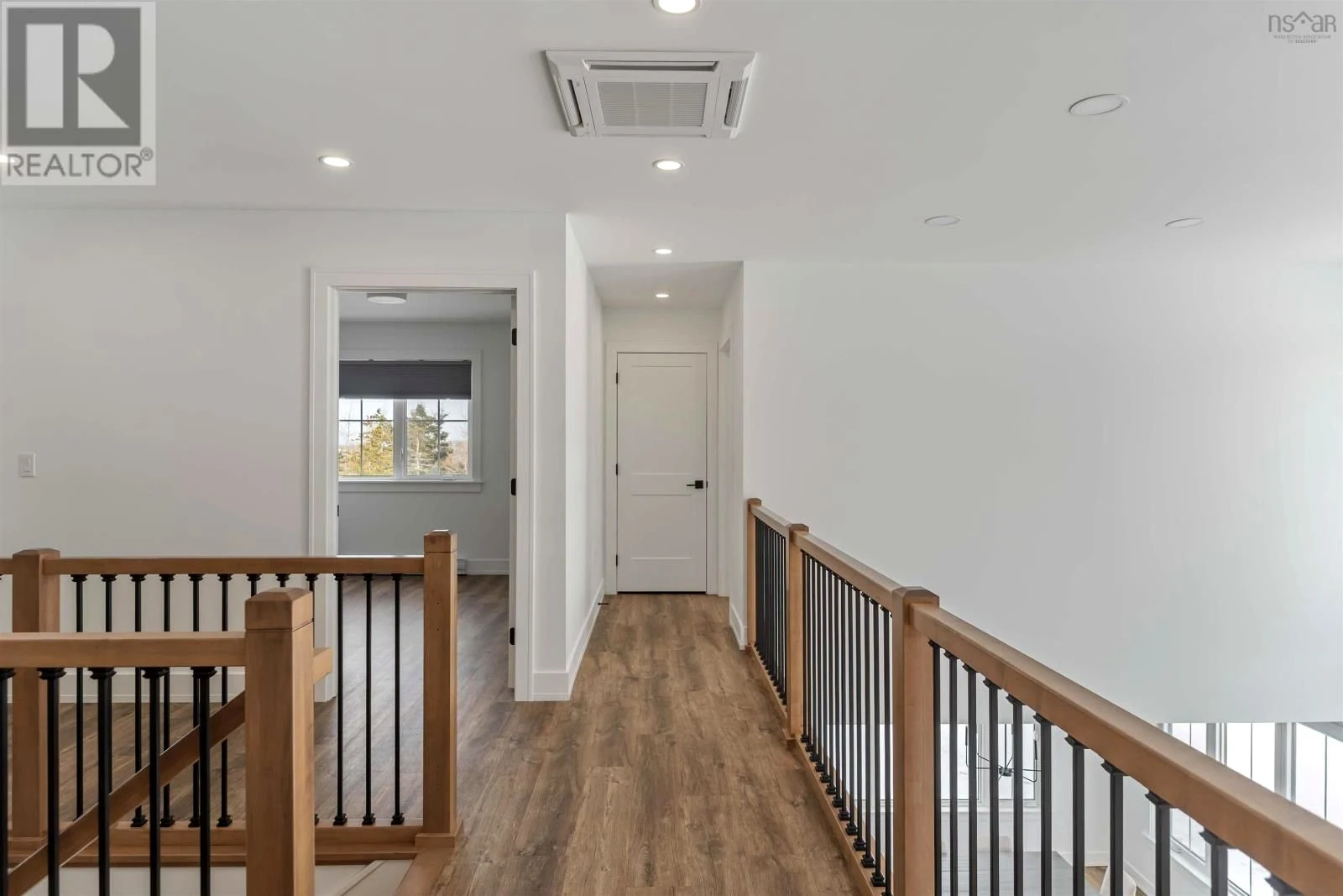 Property photograph 26 — 35 Seeland Avenue Polished Photos