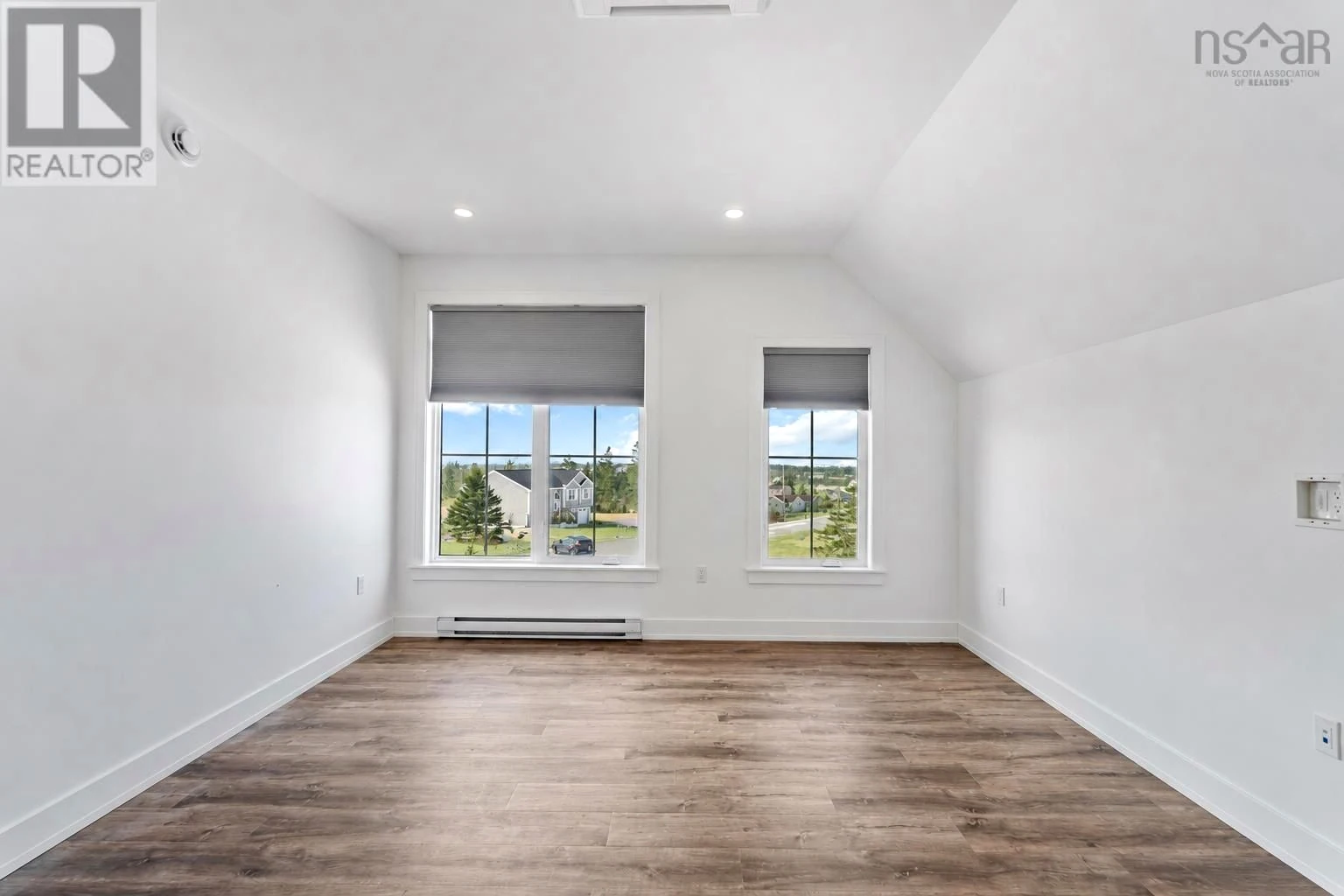 Property photograph 30 — 35 Seeland Avenue Polished Photos